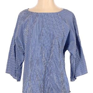 Vince Camuto Super Cute Short Sleeve Blouse for spring! Size Small